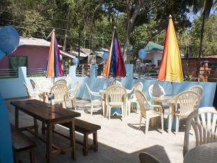 פוארטו גאלרה Coral Garden Beach Resort מראה חיצוני תמונה